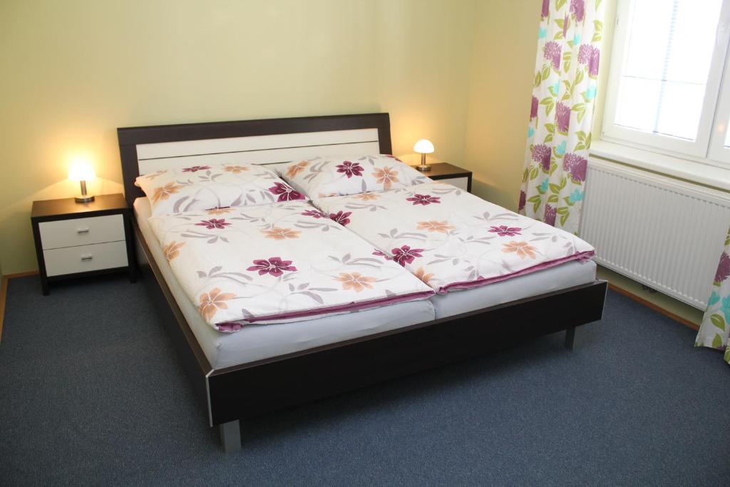 3 Rooms Sunny Apartments-Schoenbrunn, 100M2 With Balcony ウィーン 部屋 写真